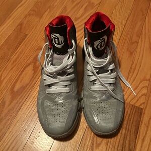 Adidas D Rose 4 Restomod “The Arrival” Black/Red Bulls men’s size 9 (H67329)